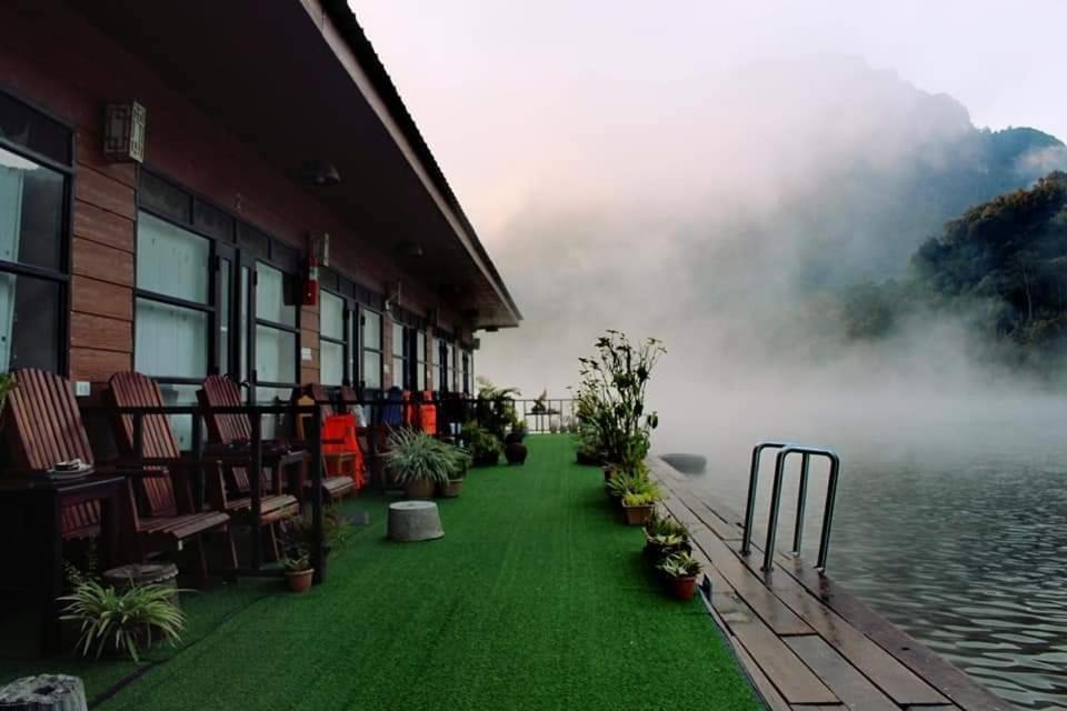 Ou River House Nong Khiaw ภายนอก รูปภาพ